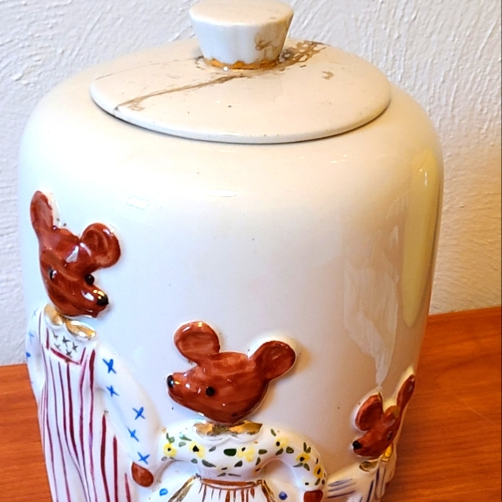 Cookie jar